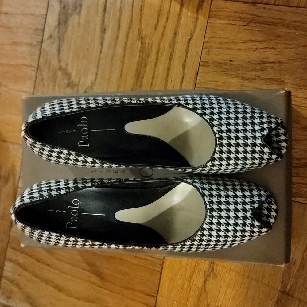 Cute Peep-toe Pumps